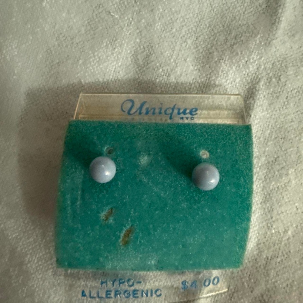 Unique NYC Light Blue Pearl Stud Earrings Hypoallergenic Vintage Round Pastel